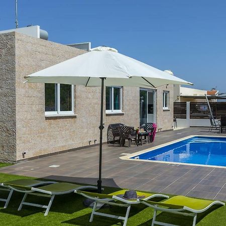 Protaras Villa Hollywood ภายนอก รูปภาพ