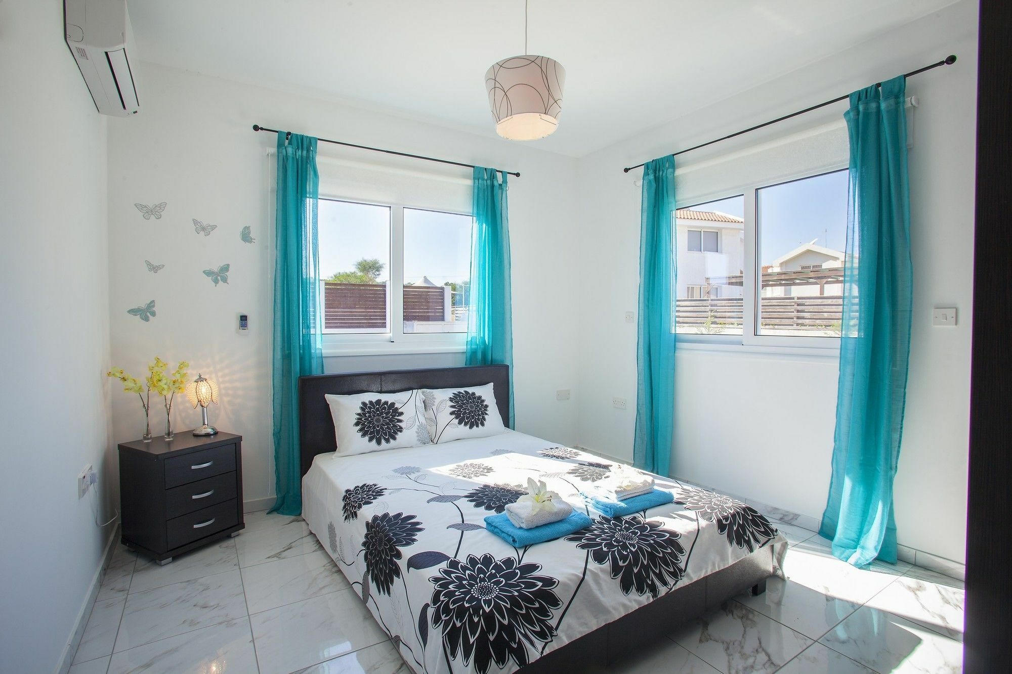 Protaras Villa Hollywood ภายนอก รูปภาพ